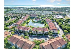 107 Villa Circle 107, Boynton Beach, FL 33435 Sold 02/14/24