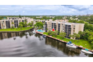 22 Royal Palm Way 2050, Boca Raton, FL 33432 Sold 03/15/24
