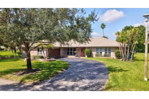 660 NW 101 Ter Terrace, Coral Springs, FL 33071 Sold 01/17/24