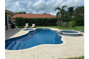 571 SE Tres Belle Circle, Stuart, FL 34997 Sold 12/19/23