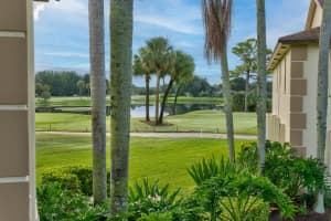 702 Pinecrest Circle E, Jupiter, FL 33458 Sold 01/08/24
