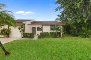 5 Mayfair Lane, Boynton Beach, FL 33426 Sold 12/05/23