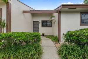 5 Mayfair Lane, Boynton Beach, FL 33426 Sold 12/05/23