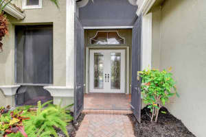 4372 Silver Glen Drive, Wellington, FL 33449 Sold 11/09/23