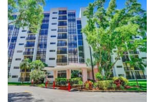 17011 N Bay Road 109, Sunny Isles Beach, FL 33160 Sold 11/10/23