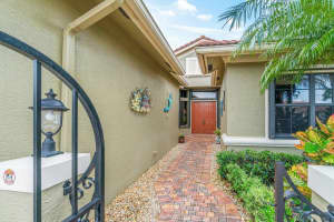 6867 Caviro Lane, Boynton Beach, FL 33437 Sold 02/23/24