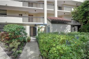 955 Egret Circle 104, Delray Beach, FL 33444 Sold 12/09/23
