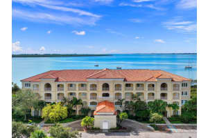 23 Harbour Isle Drive W 102, Fort Pierce, FL 34949 Sold 02/15/24