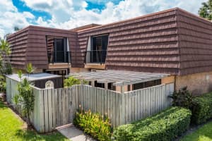 1313 13th Lane, Palm Beach Gardens, FL 33418 Sold 11/17/23