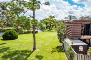 1313 13th Lane, Palm Beach Gardens, FL 33418 Sold 11/17/23