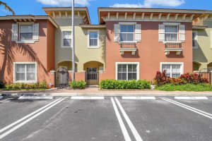 131 Lake Monterey Circle, Boynton Beach, FL 33426 Sold 04/17/24