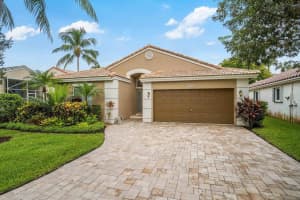 660 NW 45th Avenue, Deerfield Beach, FL 33442 Sold 11/02/23