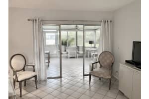 1040 N Palm Ln b, Delray Beach, FL 33445, Sold 11/02/23
