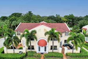 19 Uno Lago Drive, Juno Beach, FL 33408 Sold 01/29/24