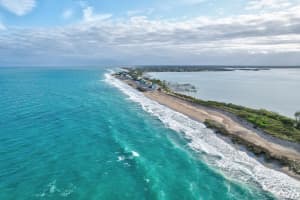 370 NE Edgewater Dr APT 104, Stuart, FL 34996, Sold 02/27/24