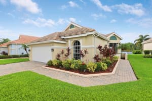 834 SW Lake Charles Circle, Port St Lucie, FL 34986 Sold 11/07/23