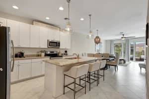 520 SW Glen Crest Way, Stuart, FL 34997 Sold 10/30/23