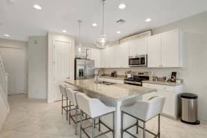520 SW Glen Crest Way, Stuart, FL 34997 Sold 10/30/23
