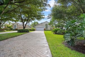 4754 Carlton Golf Dr, Lake Worth Beach, FL 33449, Sold 12/08/23