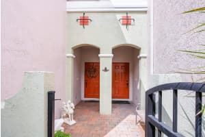 104 Las Brisas Circle, Hypoluxo, FL 33462 Sold 11/16/23