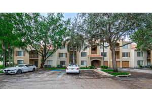 4220 San Marino Boulevard 303, West Palm Beach, FL 33409 Sold 10/30/23