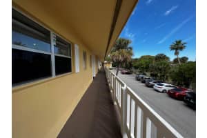 440 SE 2nd Avenue 21, Deerfield Beach, FL 33441 Sold 03/12/24