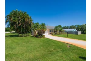 1666 5th Street, Vero Beach, FL 32962 Sold 04/10/24