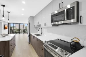 4 Royal Palm Way 4020, Boca Raton, FL 33432 Sold 11/13/23