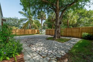 1041 NW 7th Avenue, Fort Lauderdale, FL 33311 Sold 11/30/23