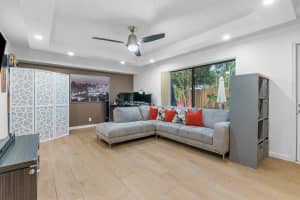 733 NW 98 Circle, Plantation, FL 33324 Sold 12/12/23