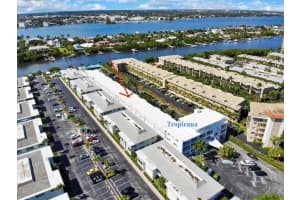 4001 S Ocean Boulevard 307, South Palm Beach, FL 33480 Sold 12/22/23