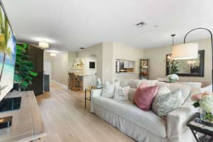 1958 Discovery Cir E, Deerfield Beach, FL 33442, Sold 02/09/24