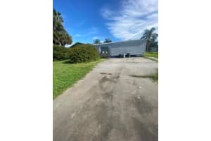 2581 SE 24th Boulevard, Okeechobee, FL 34974 Sold 11/13/23