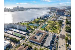 810 Lake Shore Dr APT 32, West Palm Beach, FL 33403, Sold 04/26/24