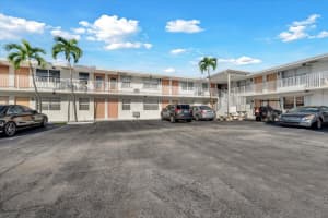 810 Lake Shore Dr APT 32, West Palm Beach, FL 33403, Sold 04/26/24