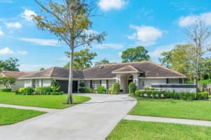 1675 Wiltshire Village Drive, Wellington, FL 33414 Sold 12/13/23