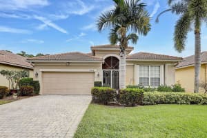 6904 SE Twin Oaks Circle, Stuart, FL 34997 Sold 02/15/24