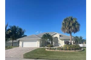 30 Sovereign Way, Hutchinson Island, FL 34949 Sold 11/30/23