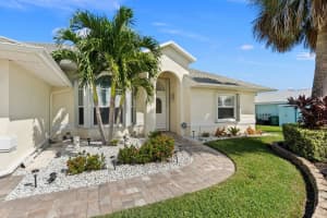 30 Sovereign Way, Hutchinson Island, FL 34949 Sold 11/30/23