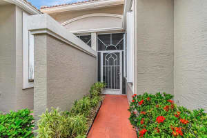 10725 Royal Caribbean Circle, Boynton Beach, FL 33437 Sold 01/12/24