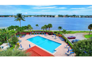 106 Half Moon Circle #F1, Hypoluxo, FL 33462 Sold 04/16/24