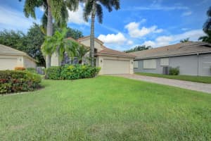 5976 Royal Club Drive, Boynton Beach, FL 33437 Sold 01/10/24