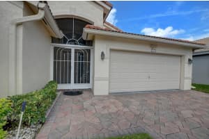 5976 Royal Club Drive, Boynton Beach, FL 33437 Sold 01/10/24