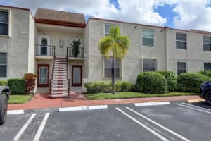 9 Willowbrook Lane 106, Delray Beach, FL 33446 Sold 11/14/23