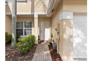 5343 NW 90th Avenue NW, Sunrise, FL 33351 Sold 11/16/23
