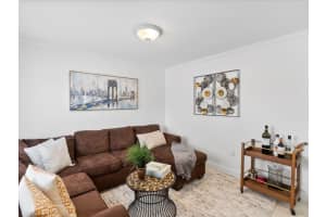 5343 NW 90th Avenue NW, Sunrise, FL 33351 Sold 11/16/23