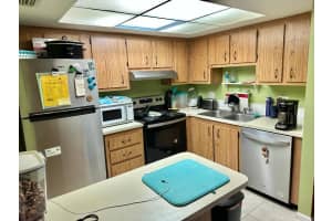 4185 Oak Terrace Drive 4185, Greenacres, FL 33463 Sold 01/09/24