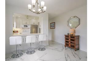 57 Woodland Dr APT 101, Vero Beach, FL 32962, Sold 02/16/24