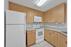 5048 Lantana Road #5202, Lake Worth, FL 33463 Sold 11/13/23