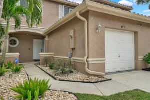 4931 Pinemore Ln, Lake Worth Beach, FL 33463, Sold 11/21/23